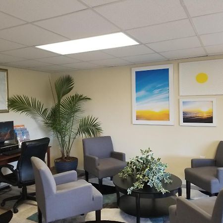 Days Inn By Wyndham Clearwater/Central Kültér fotó