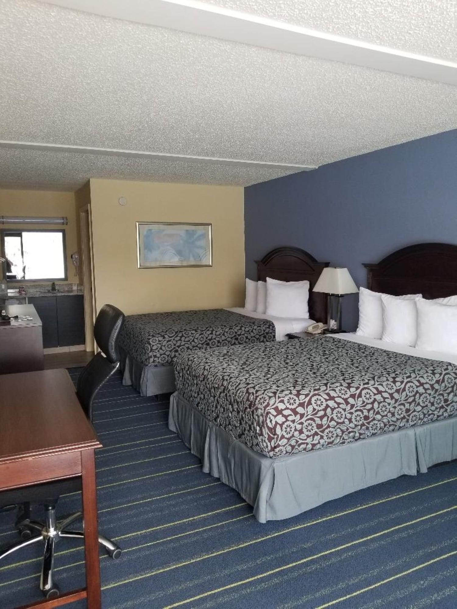 Days Inn By Wyndham Clearwater/Central Kültér fotó
