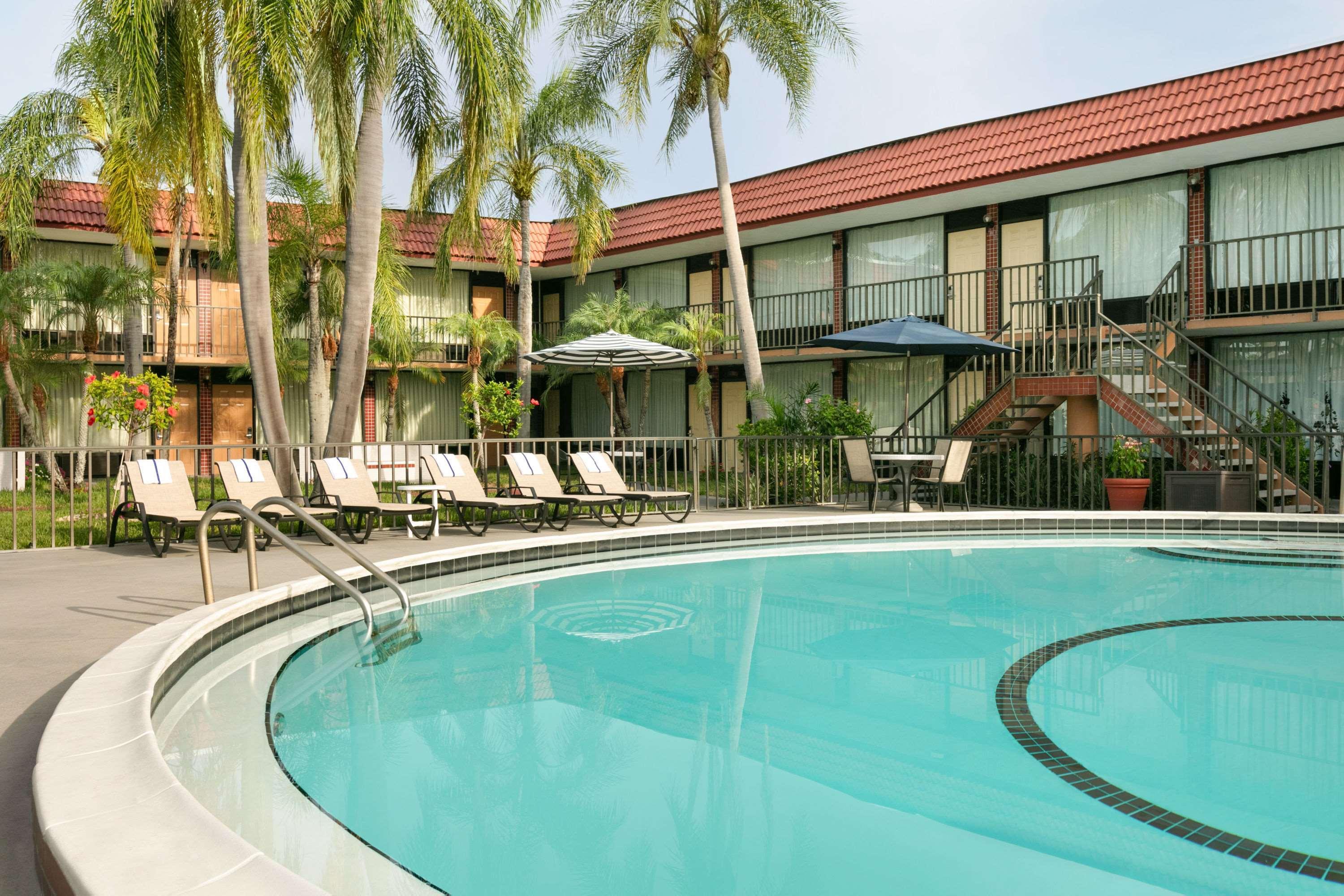 Days Inn By Wyndham Clearwater/Central Kültér fotó