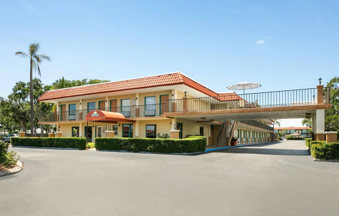 Days Inn By Wyndham Clearwater/Central Kültér fotó